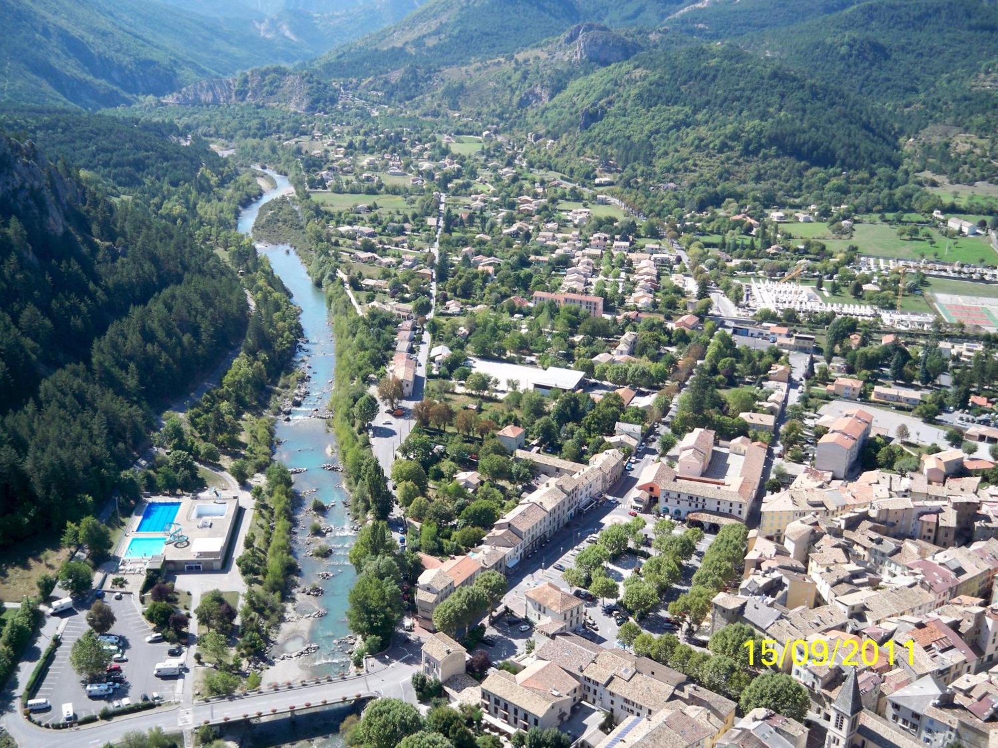 Auberge de jeunesse L'Oustaou à Castellane Extérieur photo