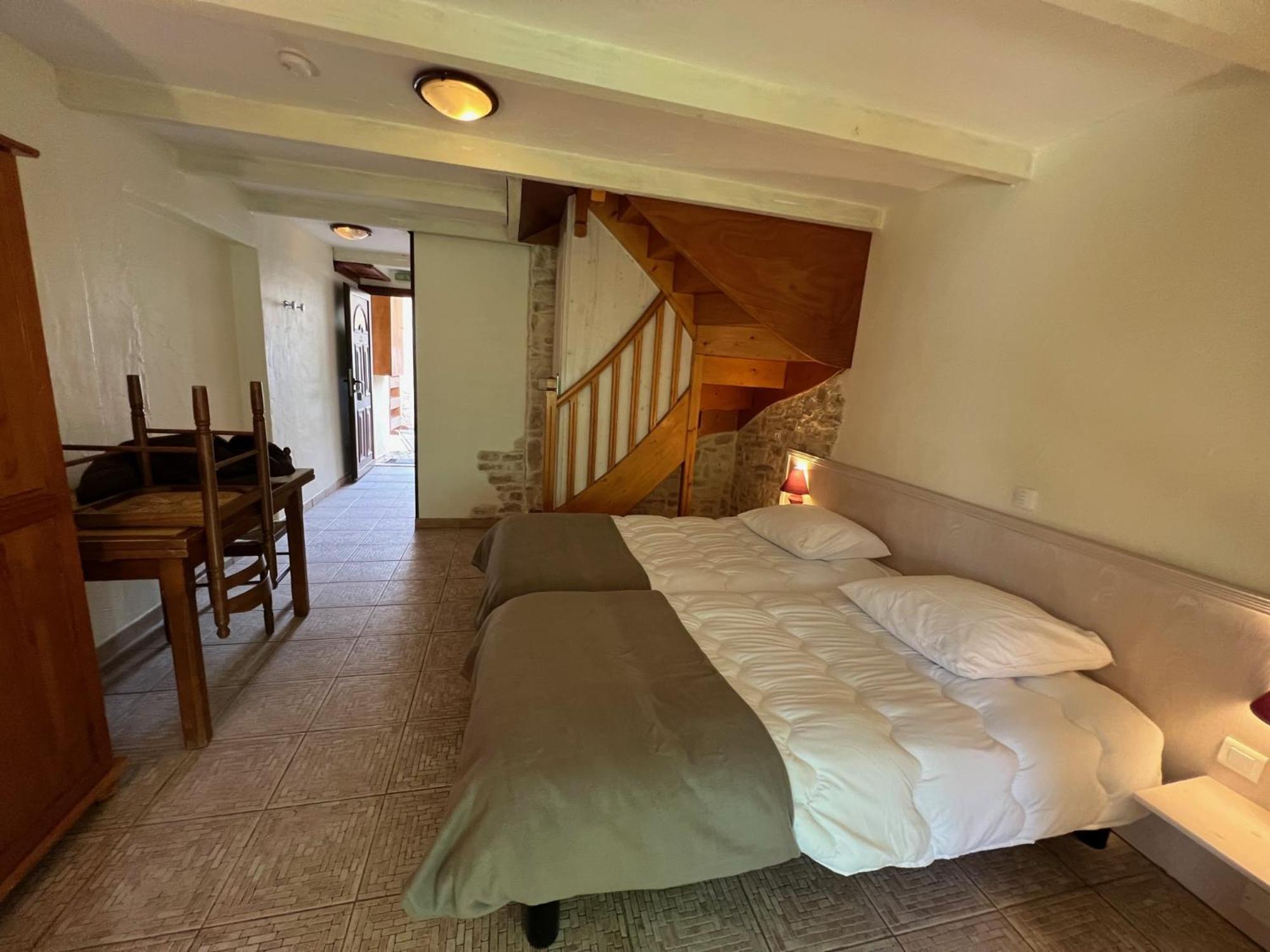 Auberge de jeunesse L'Oustaou à Castellane Extérieur photo