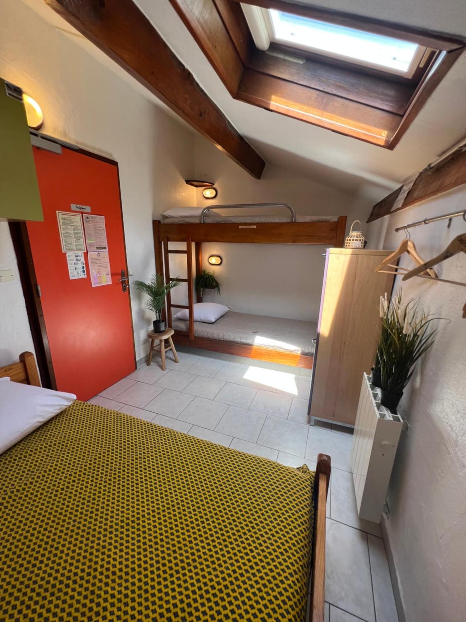 Auberge de jeunesse L'Oustaou à Castellane Extérieur photo