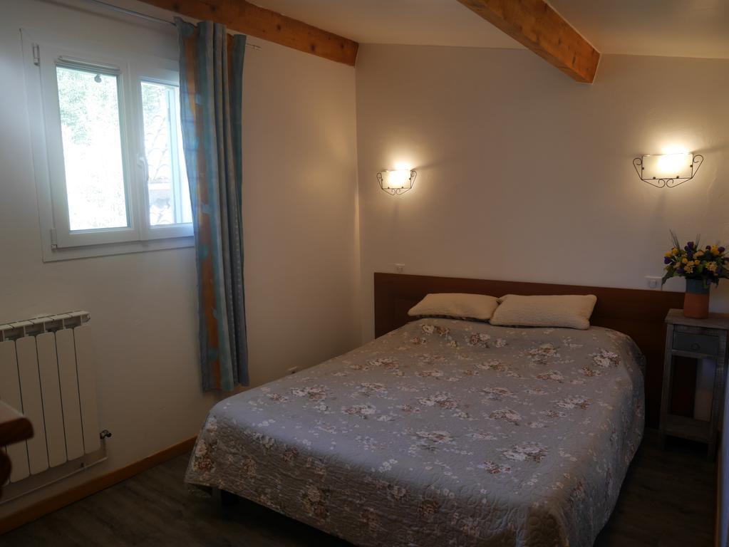 Auberge de jeunesse L'Oustaou à Castellane Extérieur photo